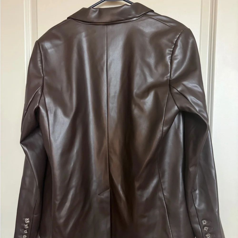Women’s Leather Blazer - Picture 4 of 4